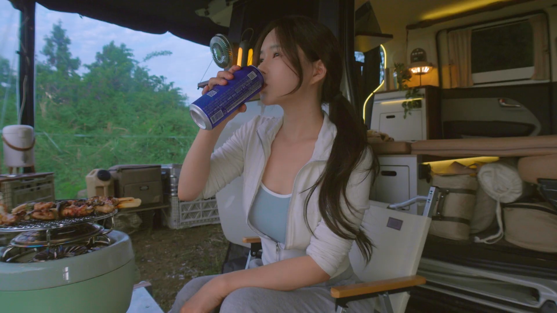 湖北首趟“中吉乌”铁公多式联运国际班列开行